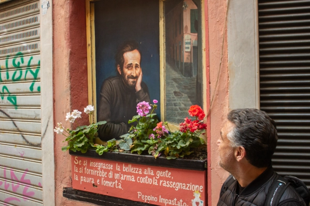 ? Si l?on enseignait la beaut? aux gens, ils disposeraient d?une arme contre la r?signation, la peur et l?omert? ?