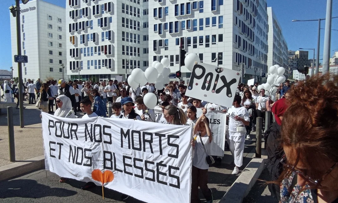 Digne et solidaire, la marche blanche pour Kaïs, 16 ans, et tous les autres morts marseillais
